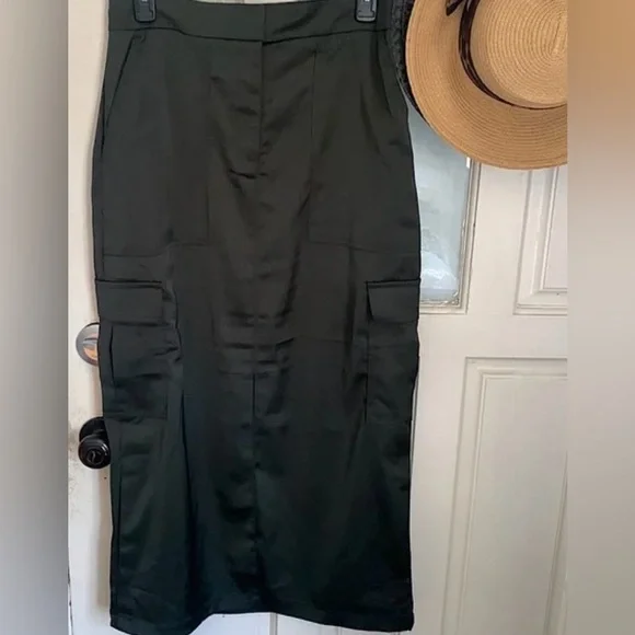 HOUSE OF HARLOW CARGO SKIRT - Picture 15 of 15